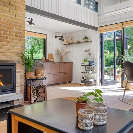 Newly Renovated Close To Forest And Ferienhaus *