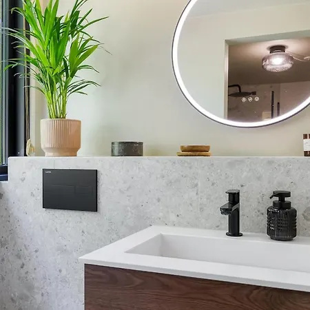Newly Renovated Close To Forest And * Vejby
